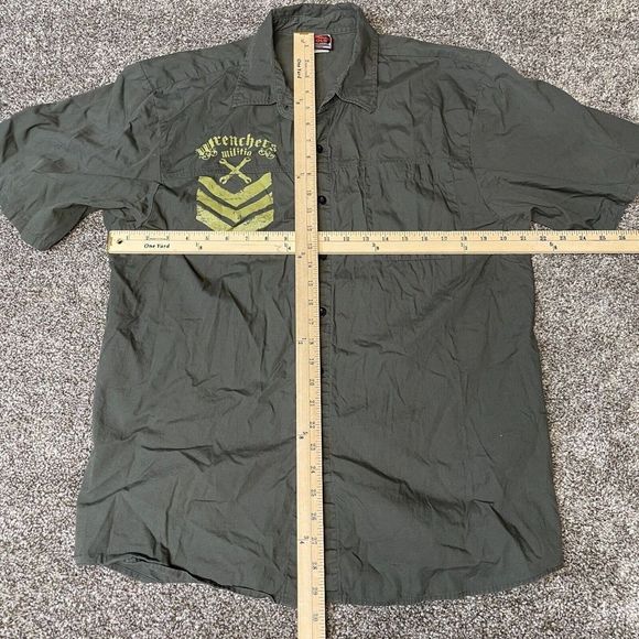 Mac Tools Shirt Mens Size Large Button Front Wrenchers Graphic Print Olive Green - Picture 9 of 9